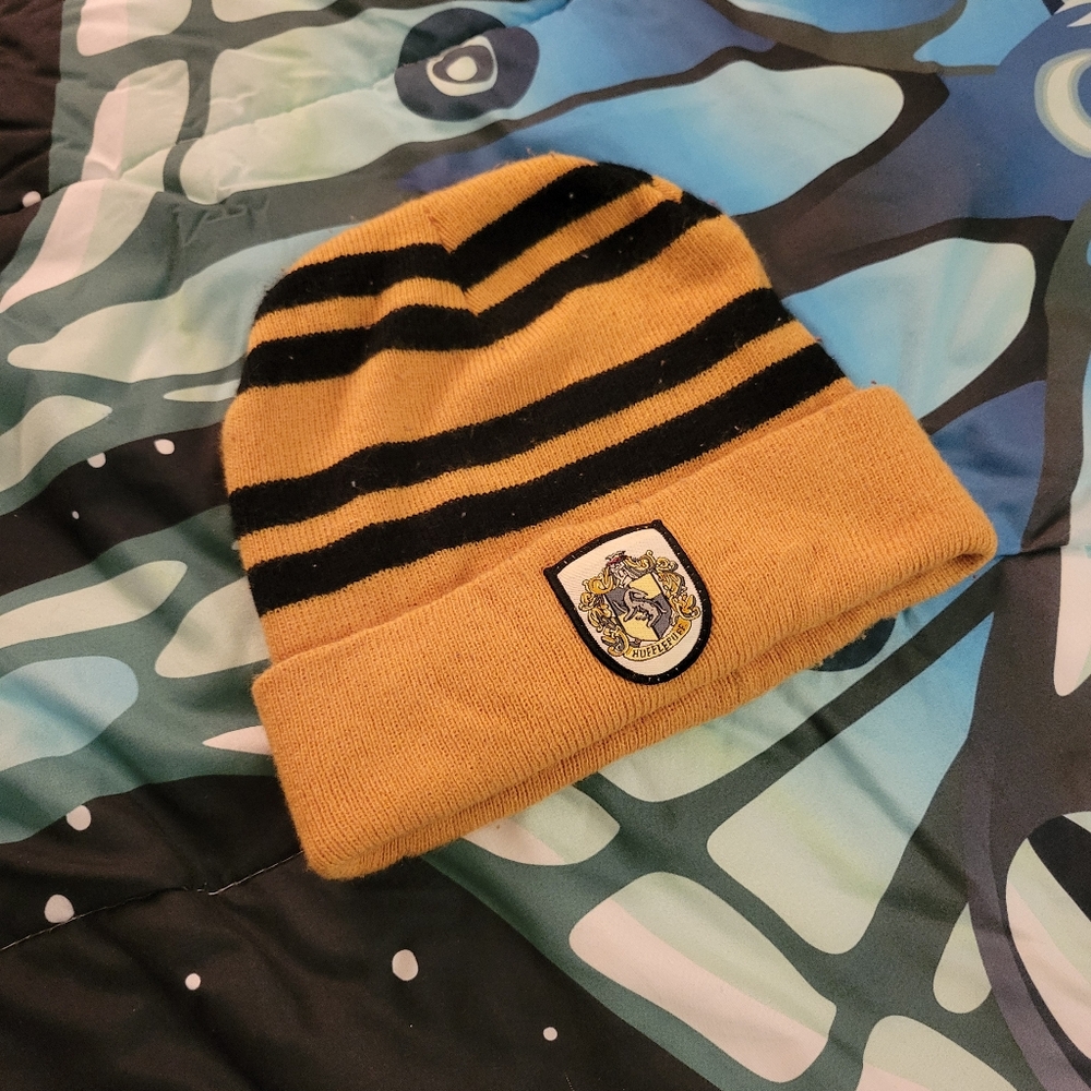 Hufflepuff House Crest Winter Hat